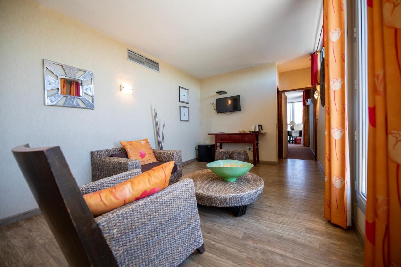 Hostellerie Saint Vincent Beauvais Aeroport Esterno foto