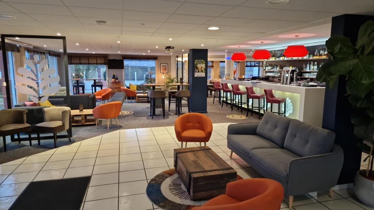 Hostellerie Saint Vincent Beauvais Aeroport Esterno foto