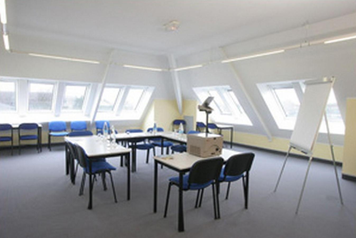 Hostellerie Saint Vincent Beauvais Aeroport Esterno foto