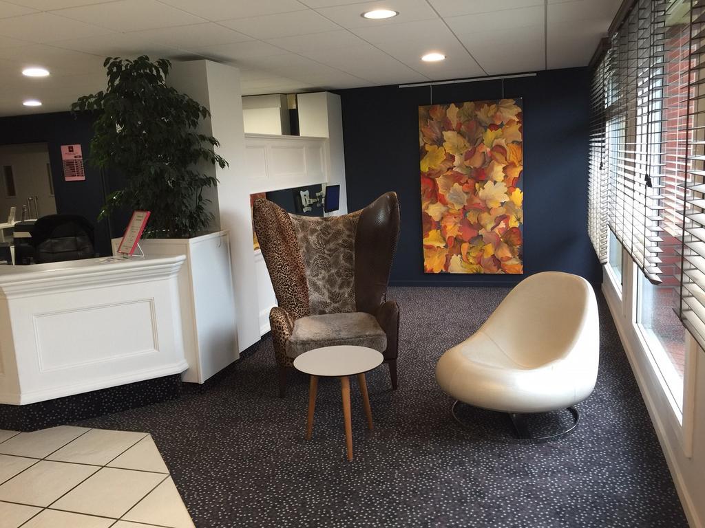 Hostellerie Saint Vincent Beauvais Aeroport Esterno foto