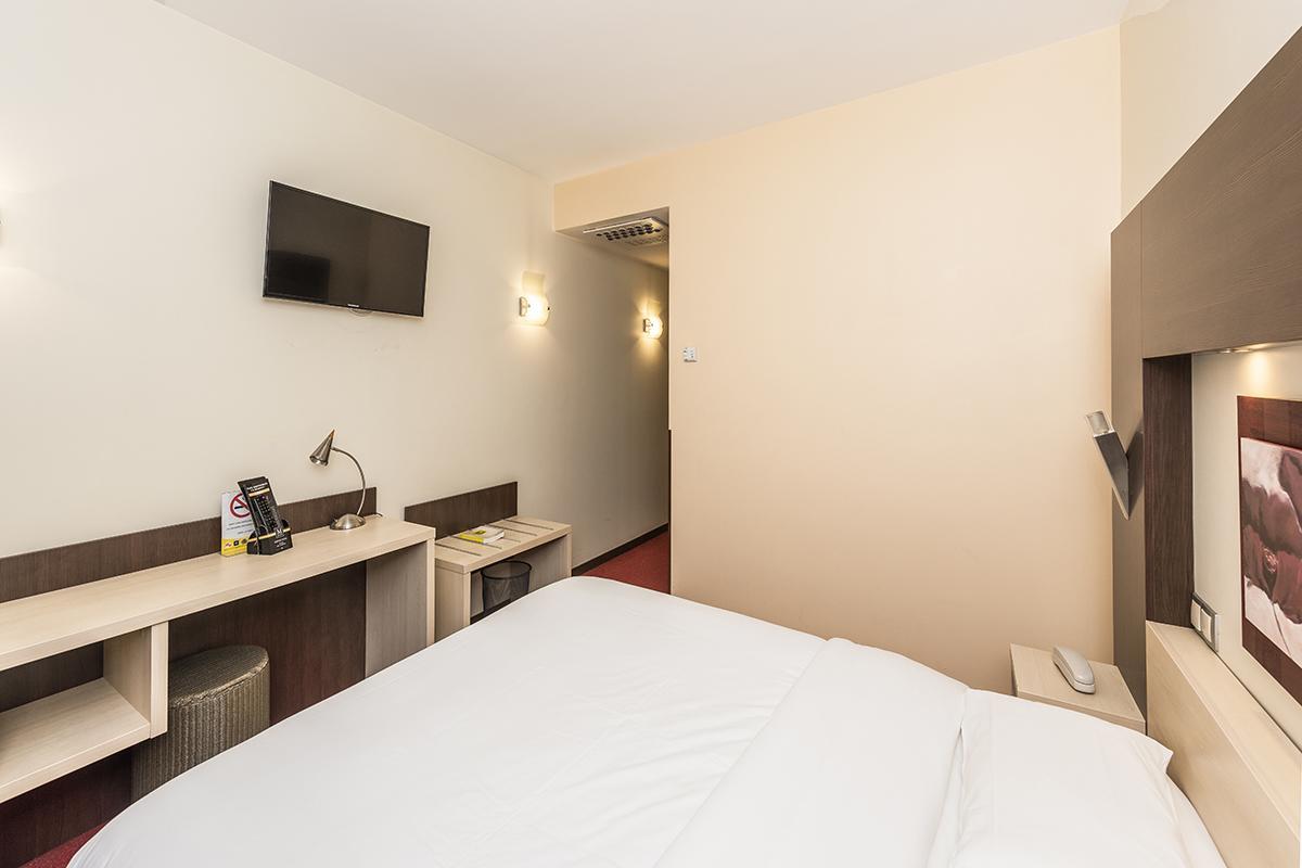 Hostellerie Saint Vincent Beauvais Aeroport Esterno foto
