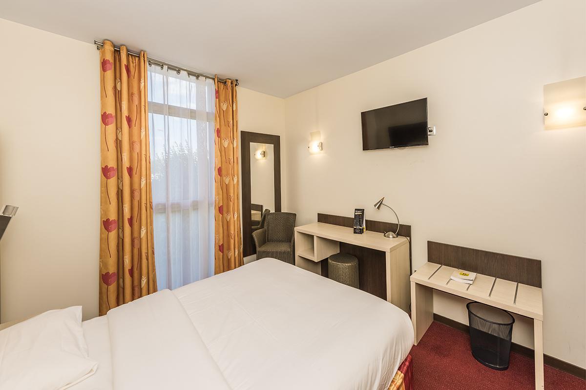 Hostellerie Saint Vincent Beauvais Aeroport Esterno foto