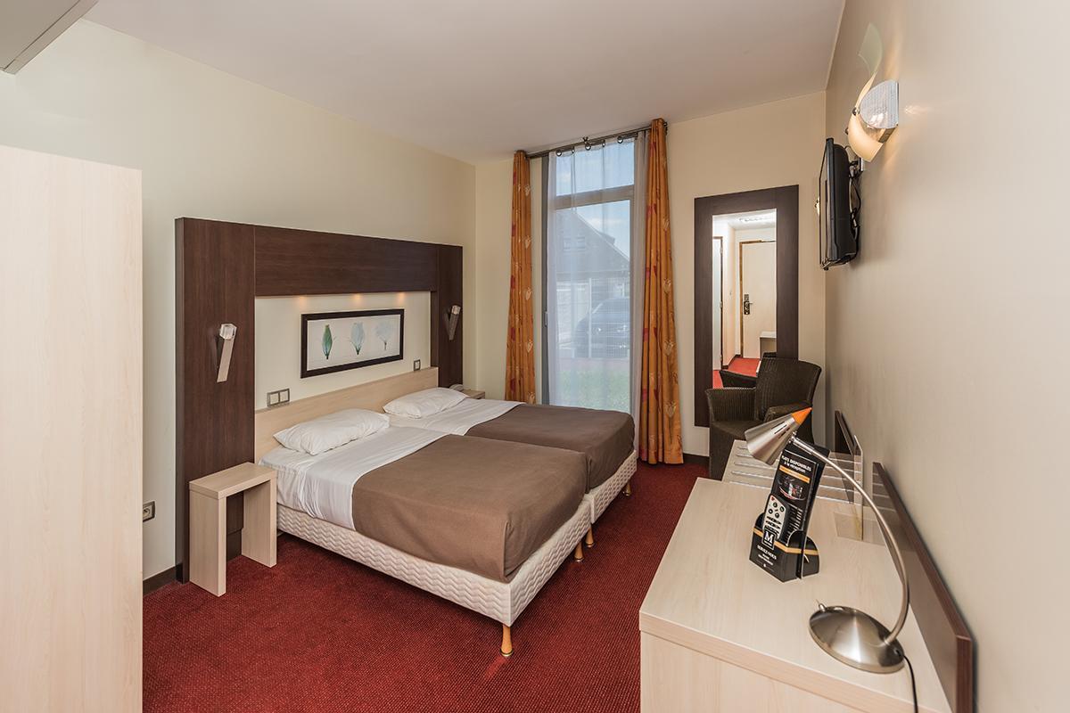 Hostellerie Saint Vincent Beauvais Aeroport Esterno foto